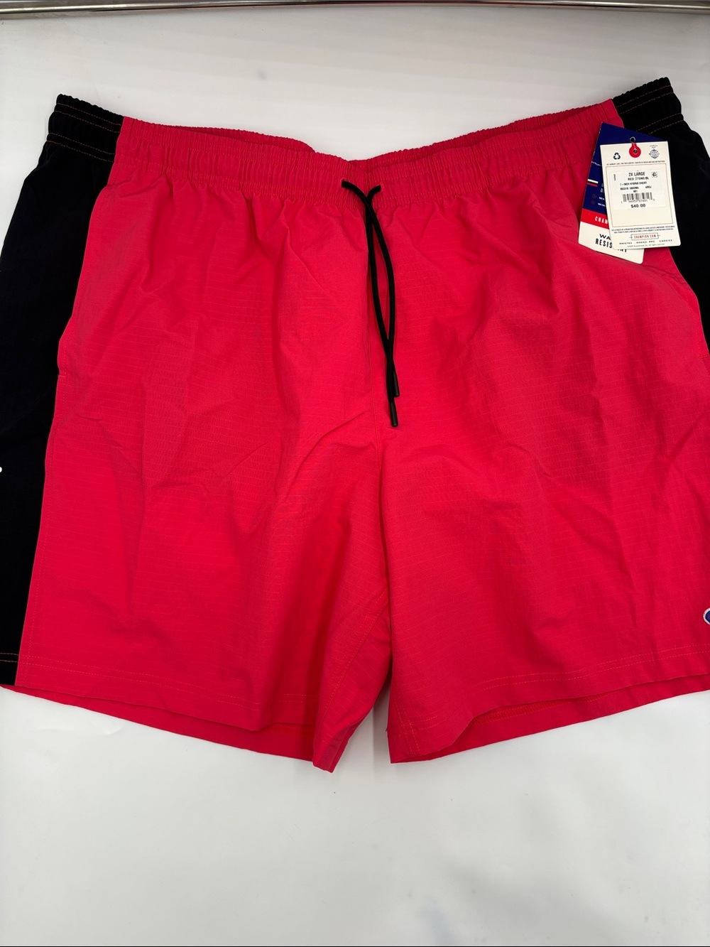 Champion 7” Mid-Rise Workout Shorts in Red Stone/Black